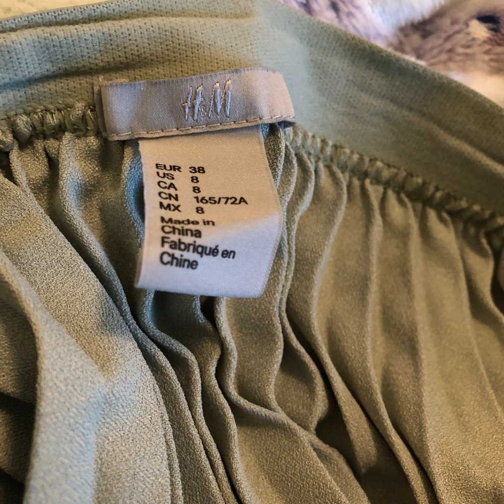H&M // Sage Green Midi Skirt - Picture 5 of 6